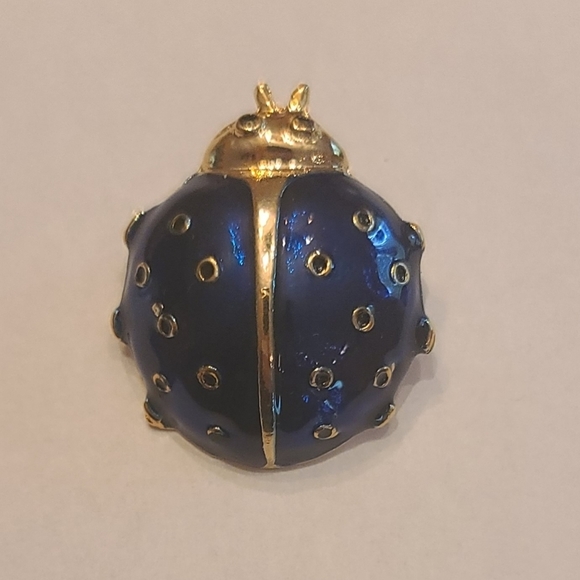 Vintage Dark Blue And Gold Tone Ladybug Brooch Pin - Picture 1 of 2